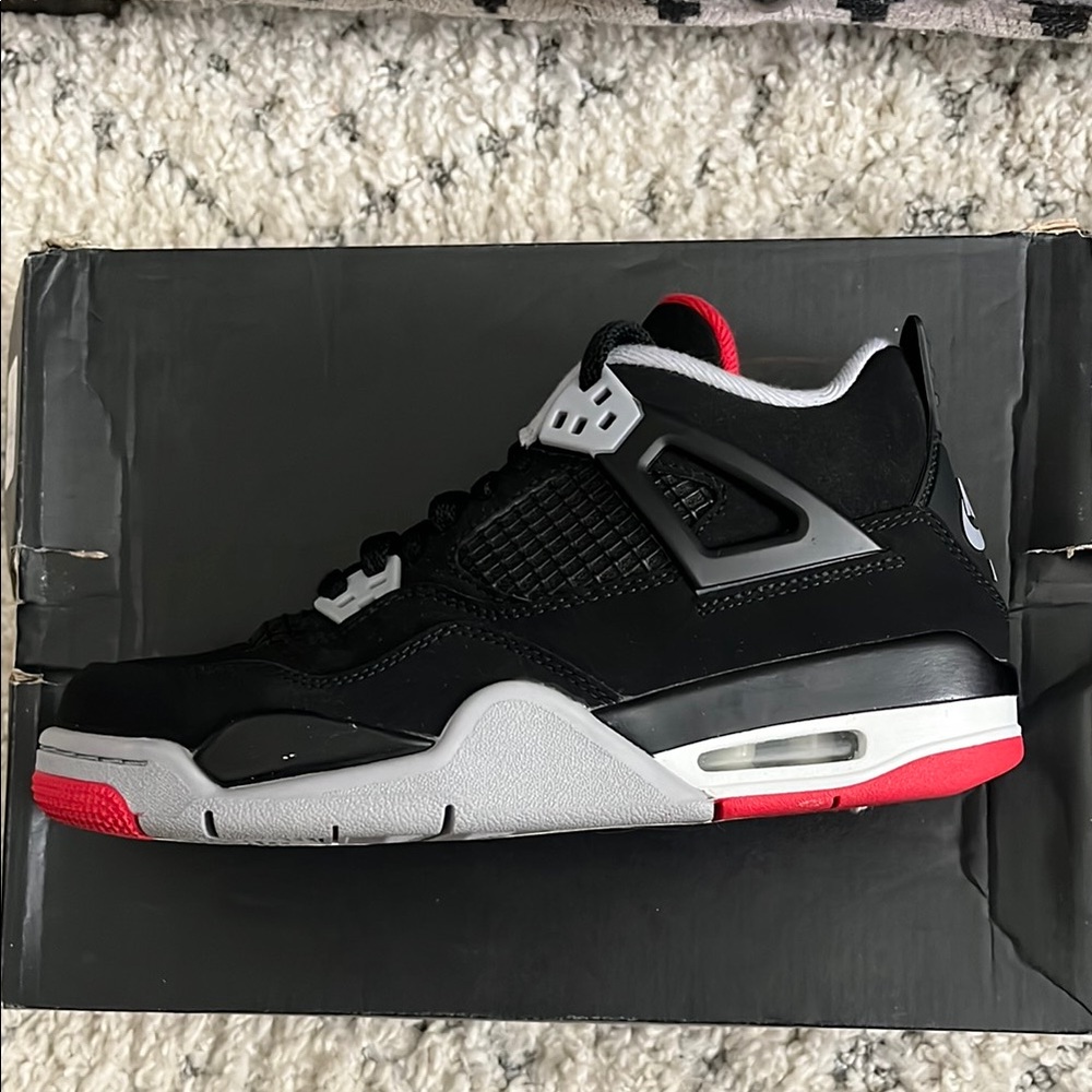 Nike Air Black Sneakers with Red Sole Retro 4s Breds 2018 OG
